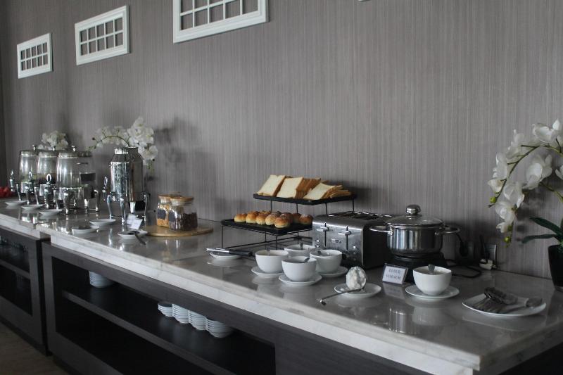 Rivoli Hotel Jakarta - Restoran