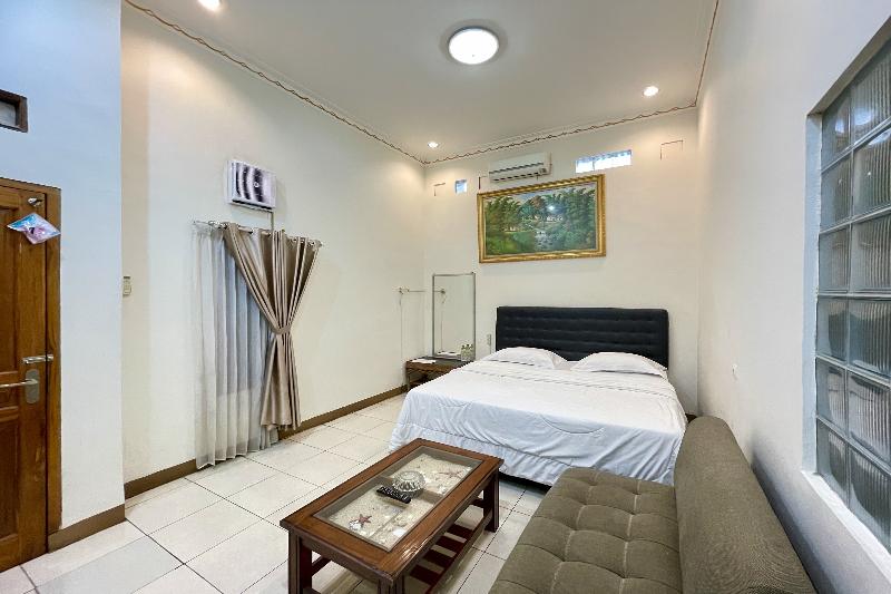 Hotel Ramayana Garut by ZUZU - Oda