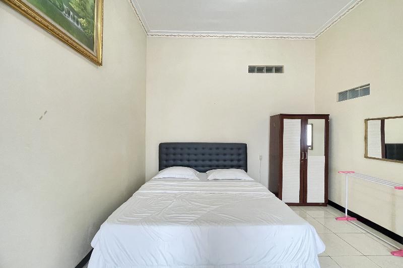 Hotel Ramayana Garut by ZUZU - Oda