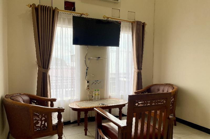 Hotel Ramayana Garut by ZUZU - Oda