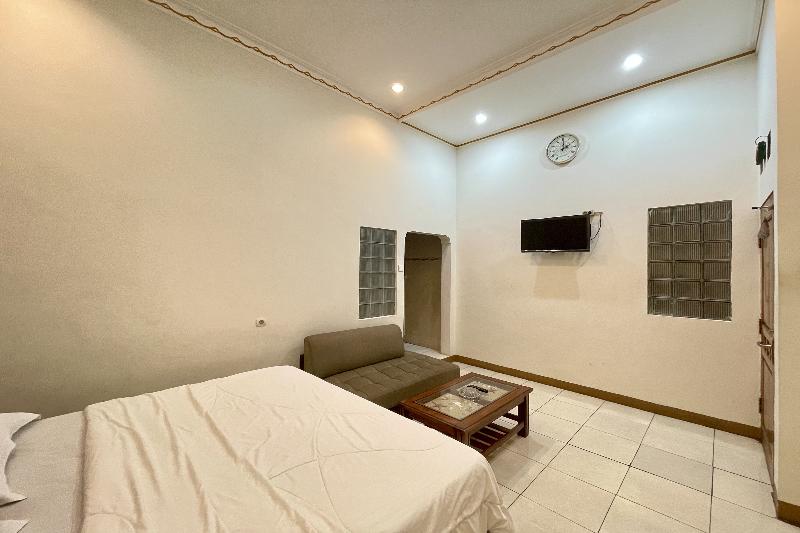 Hotel Ramayana Garut by ZUZU - Oda