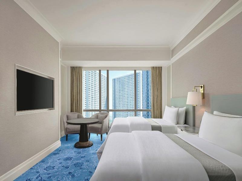 The Westin Surabaya - Oda