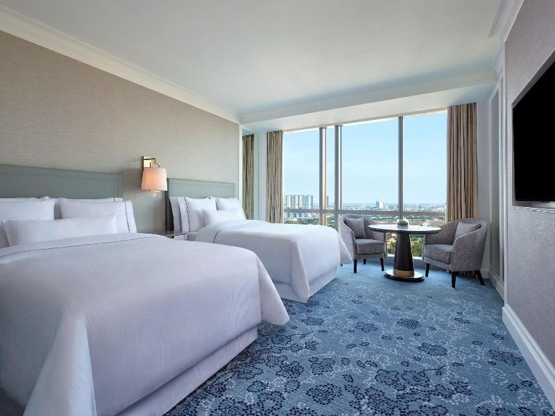 The Westin Surabaya - Oda