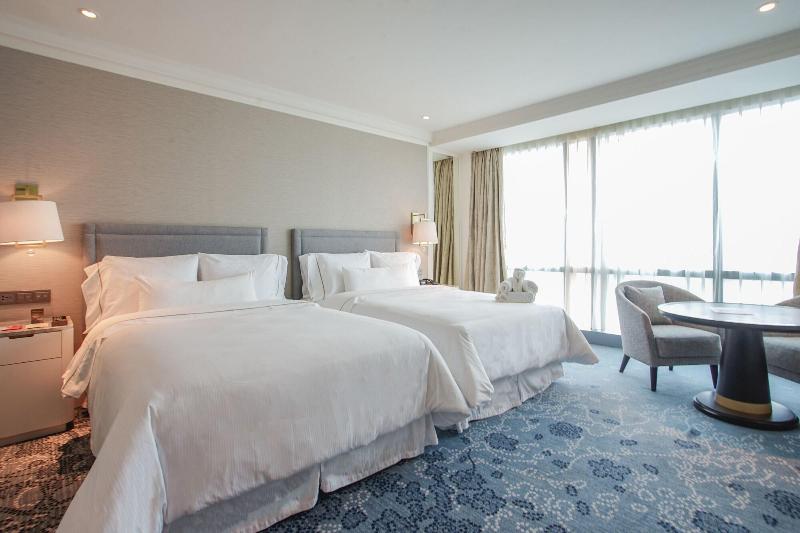 The Westin Surabaya - Oda