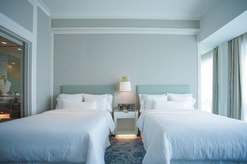The Westin Surabaya - Oda