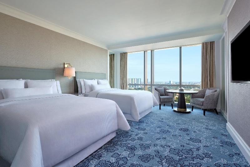 The Westin Surabaya - Oda