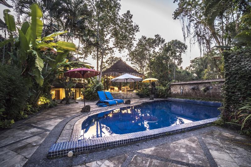 Gajah Biru Bungalows - Oda
