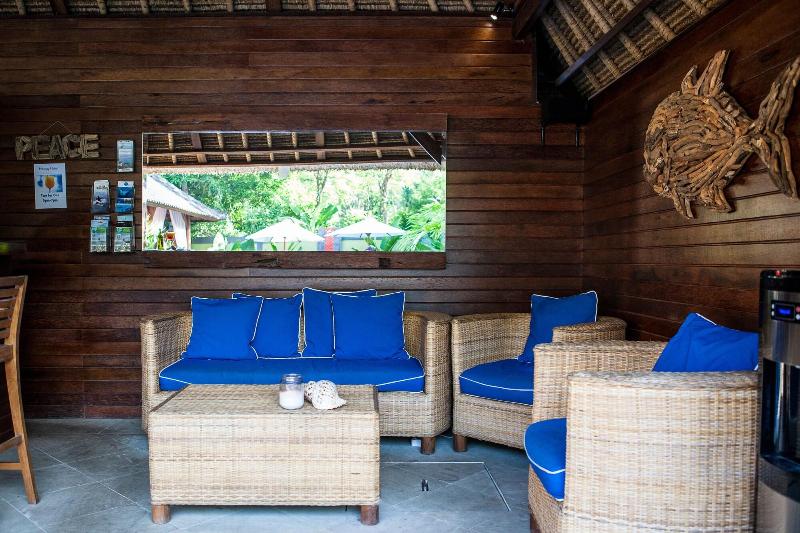 Castaway Resort - Bar