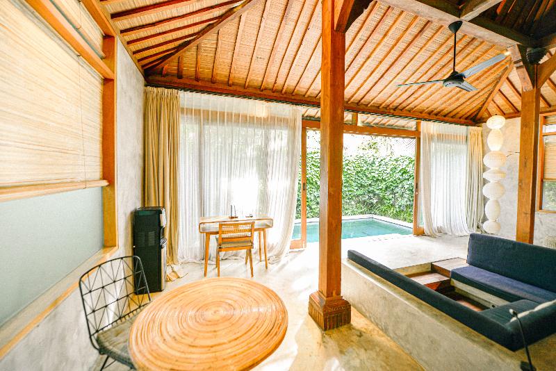 Zin Canggu Resort Villas - Oda