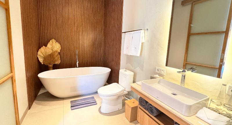 Zin Canggu Resort Villas - Oda