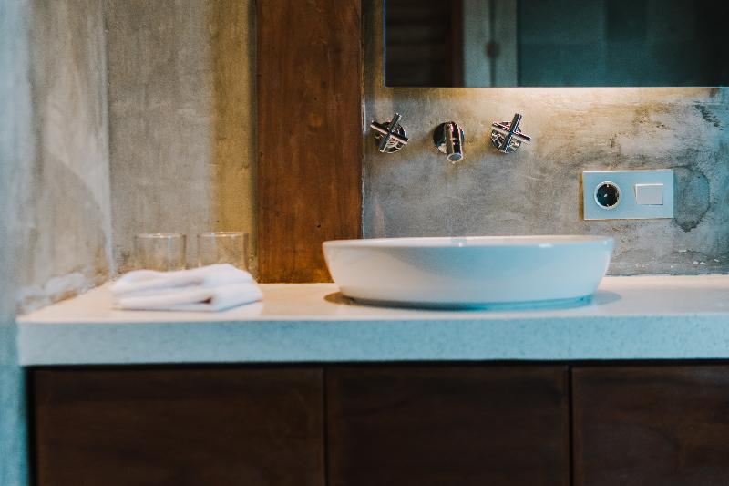 Zin Canggu Resort Villas - Oda