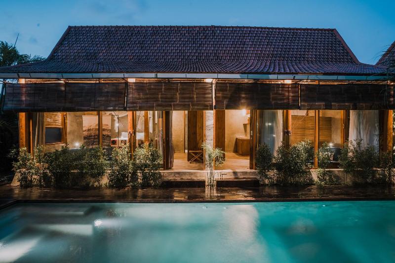 Zin Canggu Resort Villas - Oda