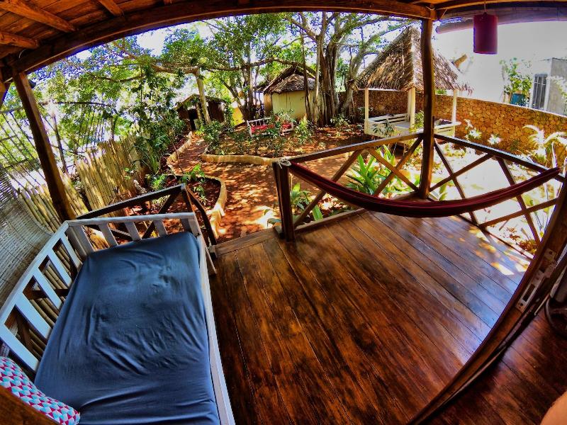 Cosmos Bungalows - Oda