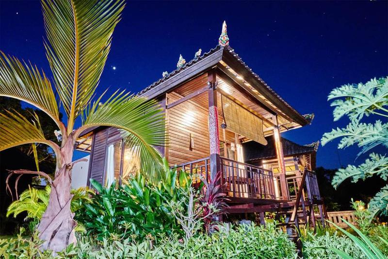 Sunrise Hut S Lembongan - Oda