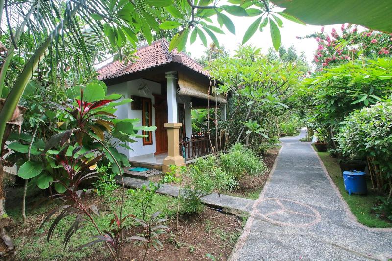 Amed Harmony Cafe And Bungalows - Oda