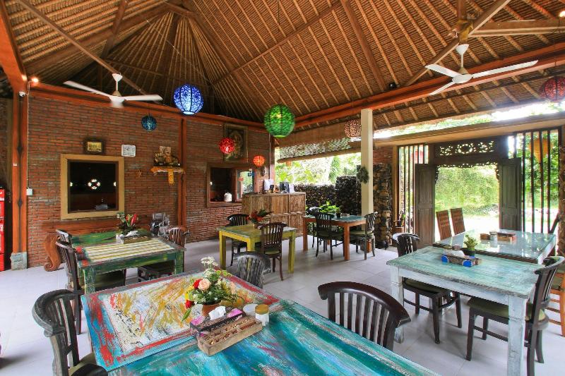 Amed Harmony Cafe And Bungalows - Restoran