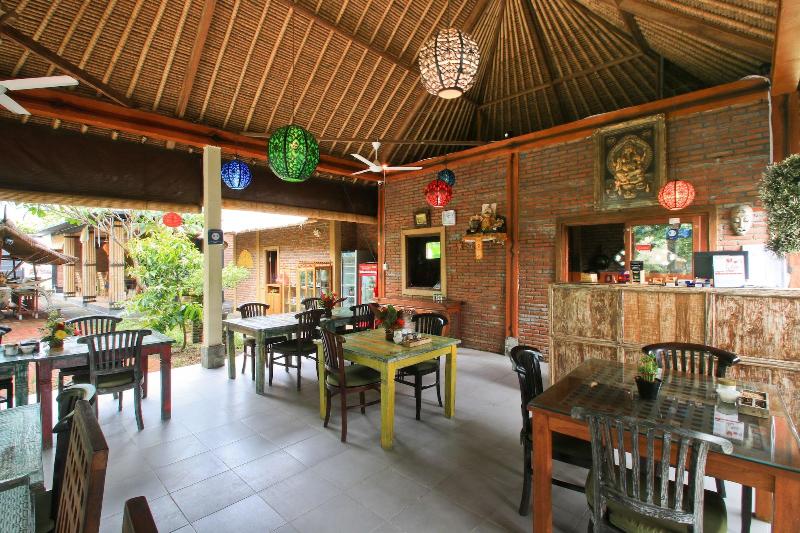 Amed Harmony Cafe And Bungalows - Restoran