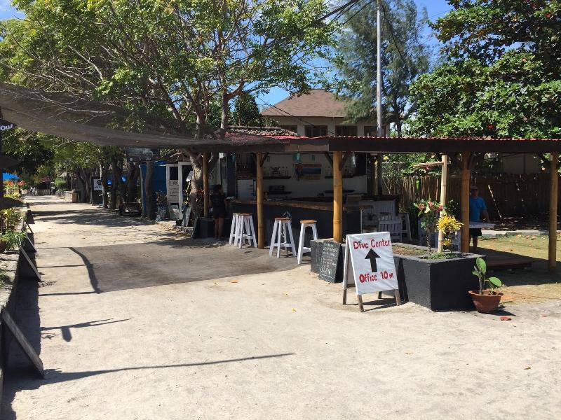 Lutwala Dive And Bungalows - Plaj