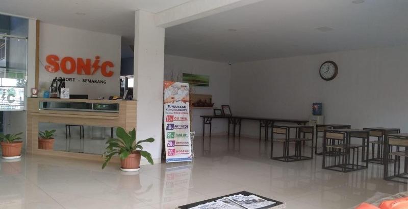Hotel Sonic Airport Semarang - Lobi
