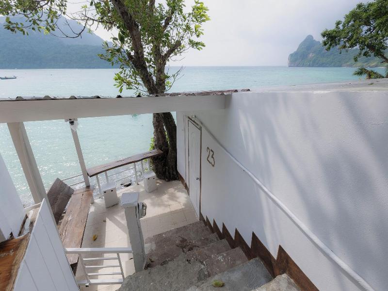 Phi Phi Cozy Seafront Resort - Genel