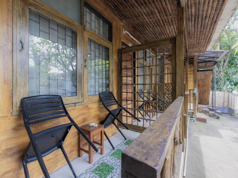 Phi Phi Cozy Seafront Resort - Teras