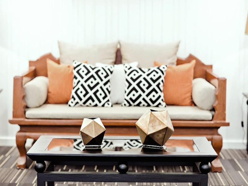 Three Sukhumvit Hotel - Lobi