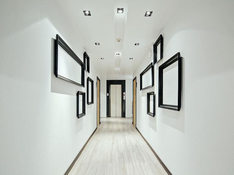 Three Sukhumvit Hotel - Lobi