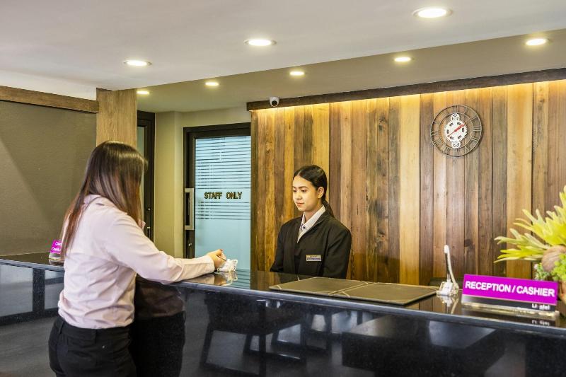Livotel Express Hotel Ramkhamhaeng 50 - Lobi