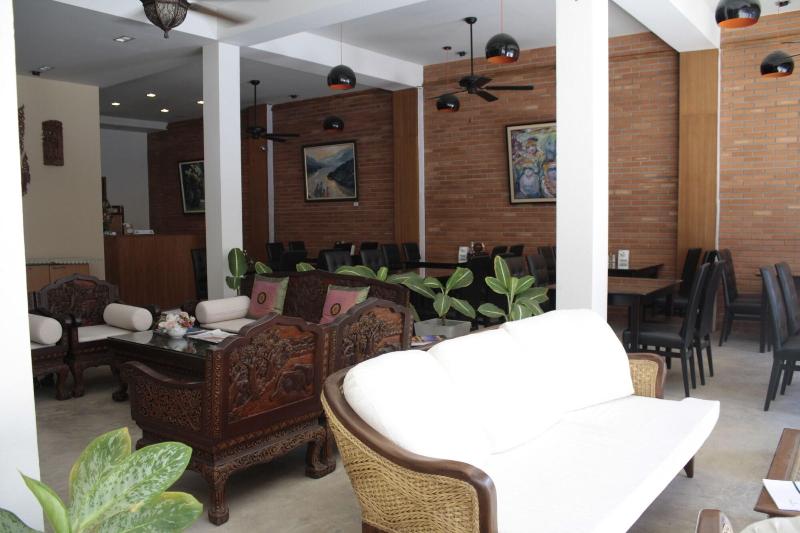 Roongruang Hotel - Lobi