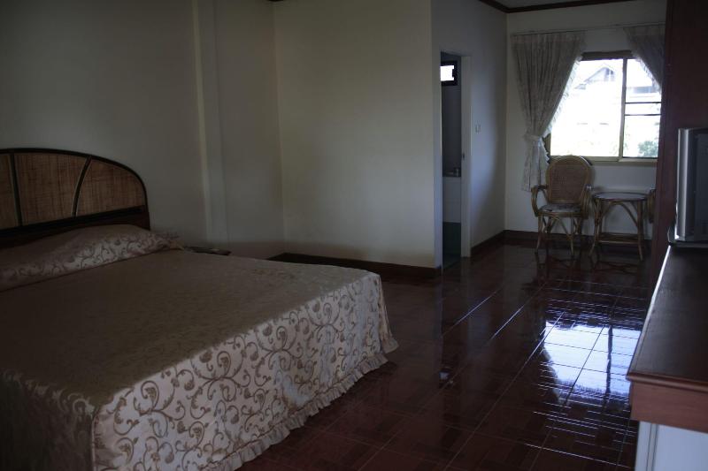 Roongruang Hotel - Oda