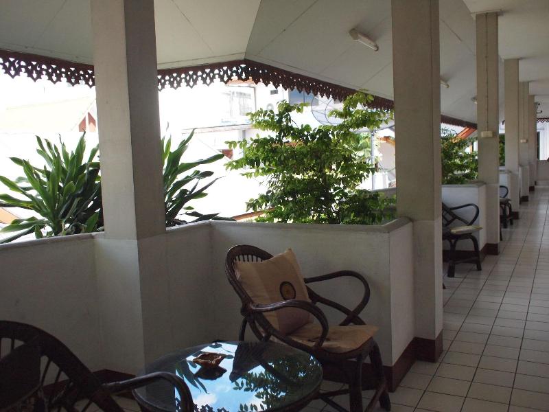 Roongruang Hotel - Oda
