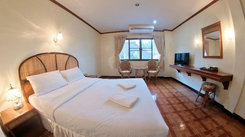 Roongruang Hotel - Oda
