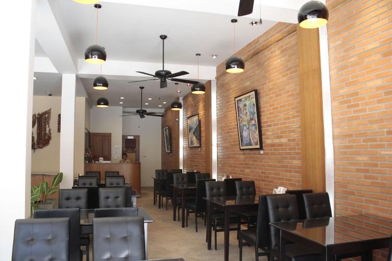Roongruang Hotel - Restoran