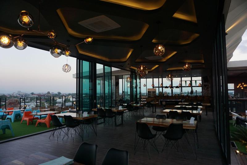 Icon Park Hotel Chiang Mai - Restoran