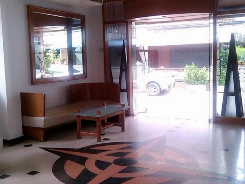 Petch Pailyn Hotel - Lobi