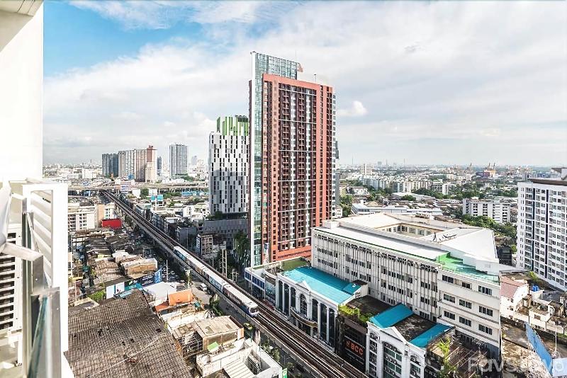Bangkok Sky Walk - Oda