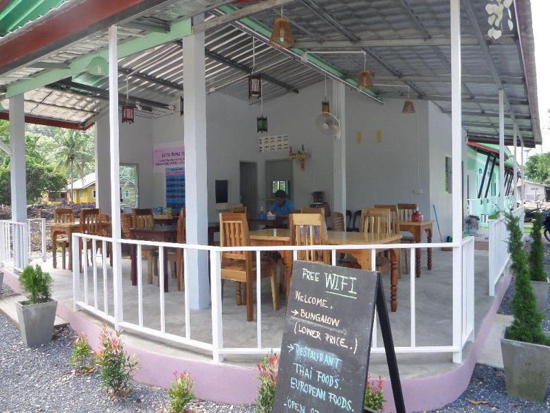 Lanta Triple Novel - Restoran