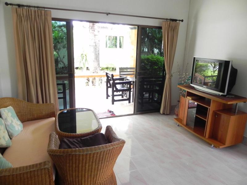 Naya Bungalow - Oda