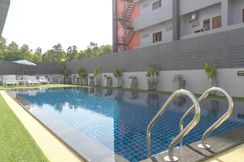 Carpio Hotel Phuket by ZUZU - Havuz
