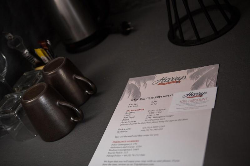 Harrys Steakhouse Beach Hotel - Oda