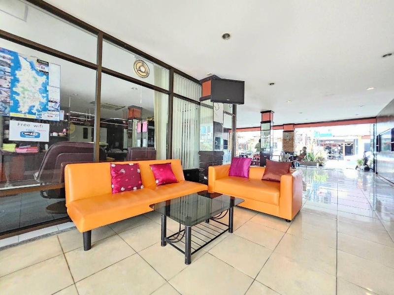 Patong Moon Inn Guesthouse - Lobi