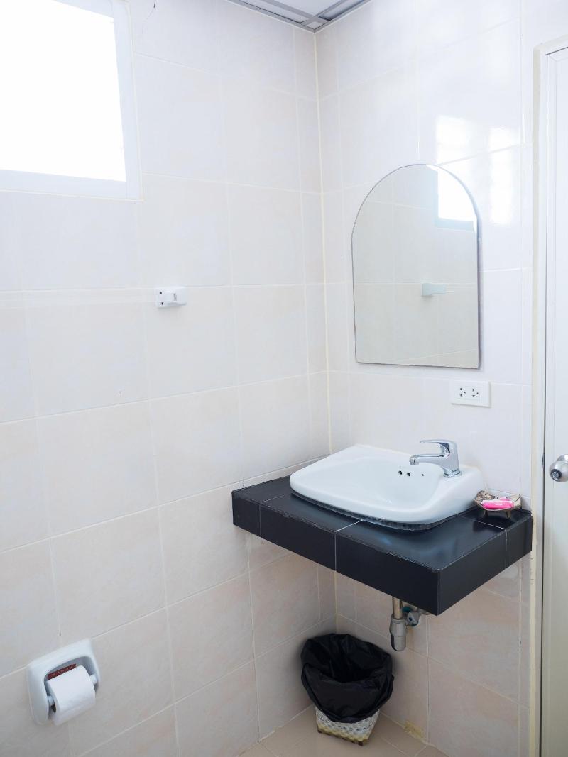 Patong Moon Inn Guesthouse - Oda