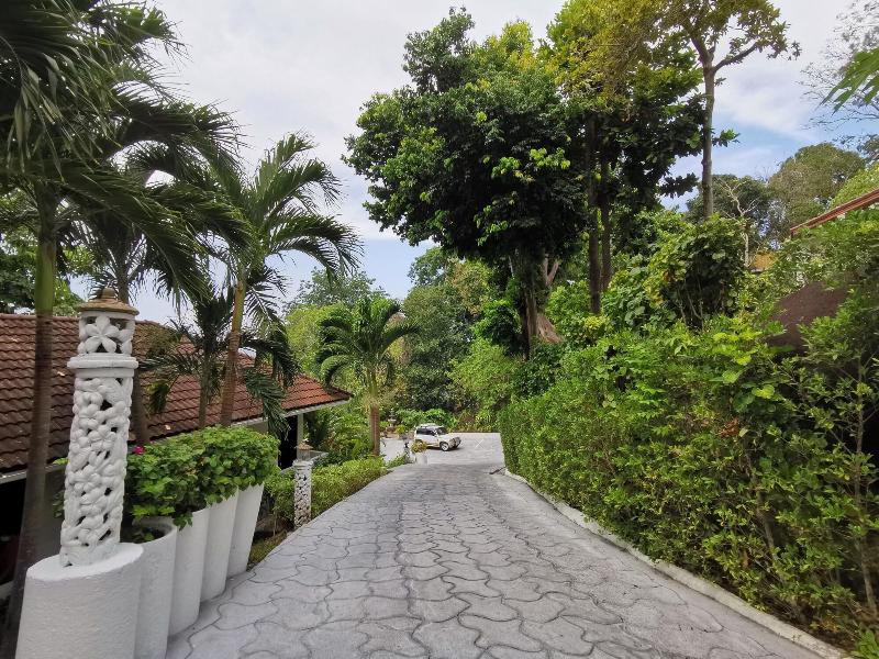 On The Hill Karon Resort - Genel
