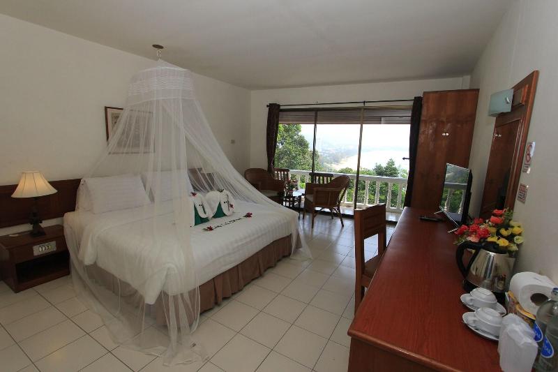 On The Hill Karon Resort - Oda