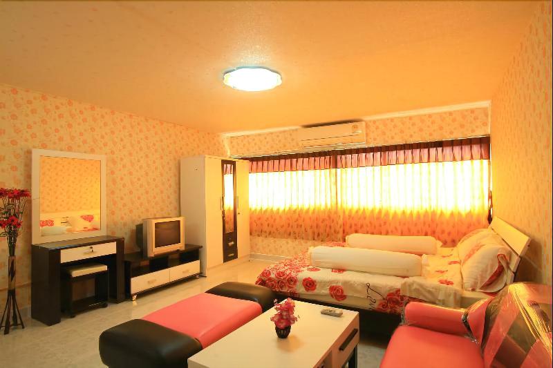 Deluxe At Popular Condo - Oda