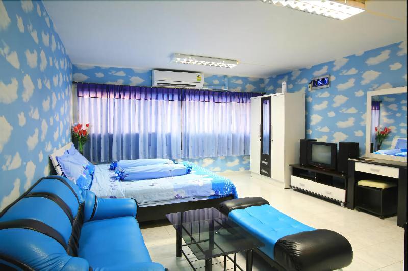 Deluxe At Popular Condo - Oda