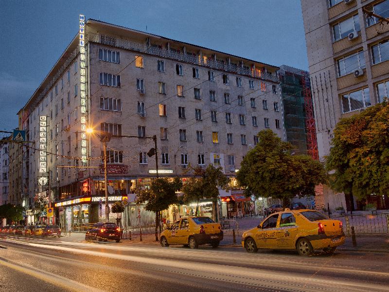 Slavyanska Beseda - Genel