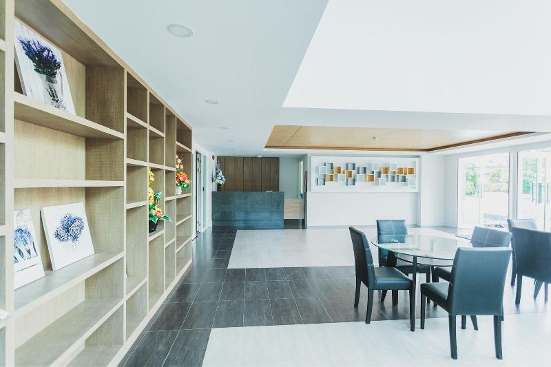 Condo In Kata In Ozone A604 - Lobi