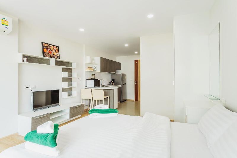 Condo In Kata In Ozone A604 - Oda