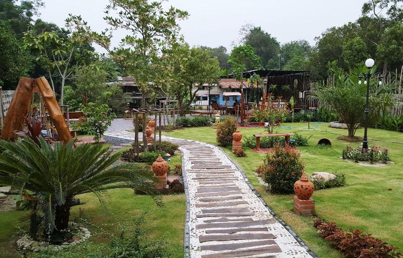 Baan Canalee - Genel